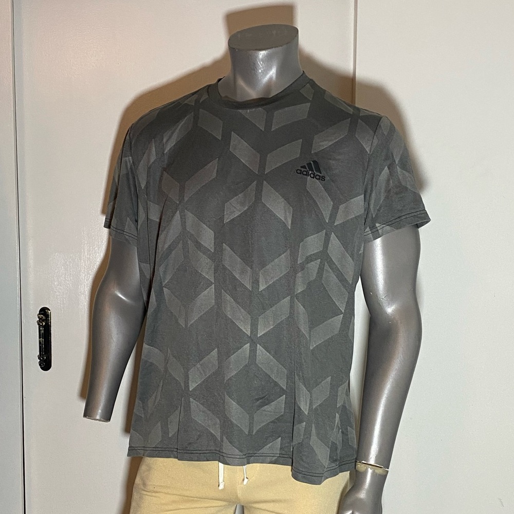 Men’s adidas XXL grey athletic shirt